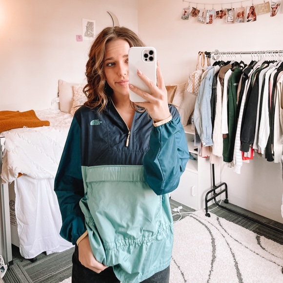 North Face Blue Windbreaker!! - Picture 6 of 9